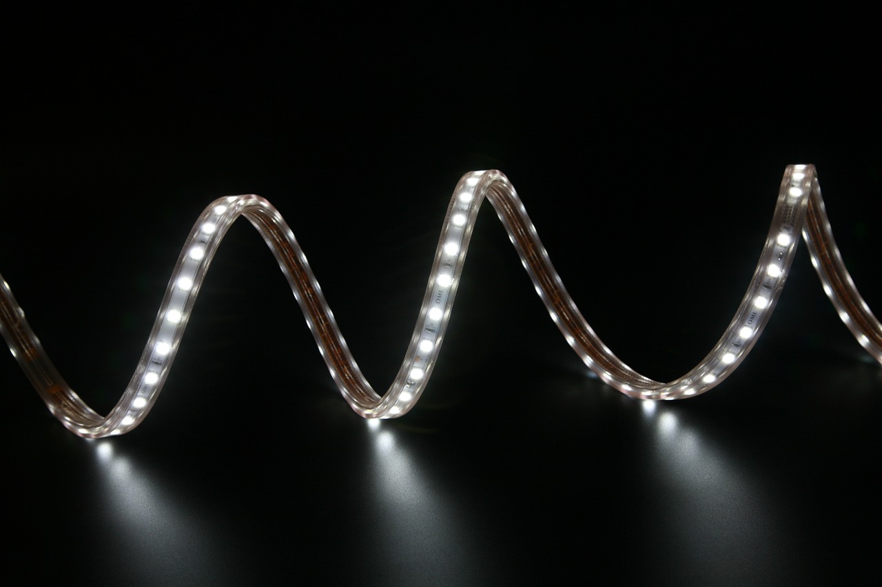 LED pásiky efektne osvetlia každý kút